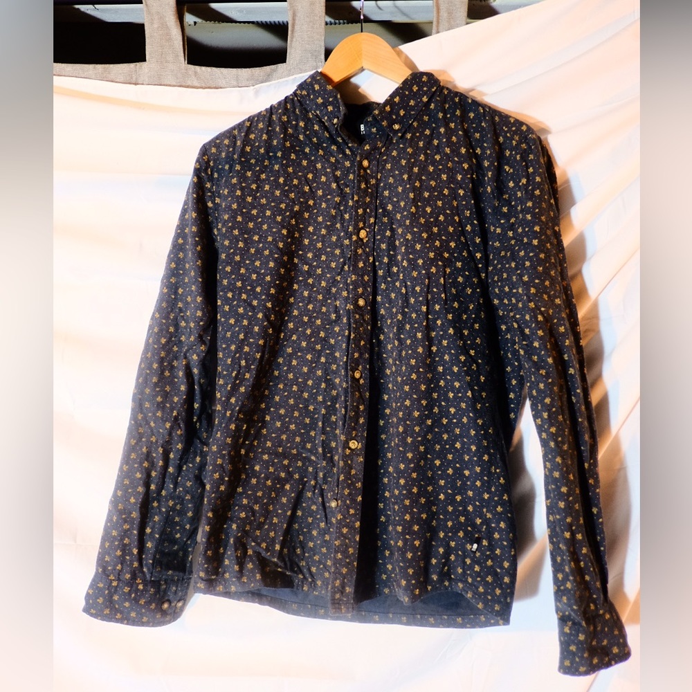 Brooklyn Industries Leaf Graphic shirt